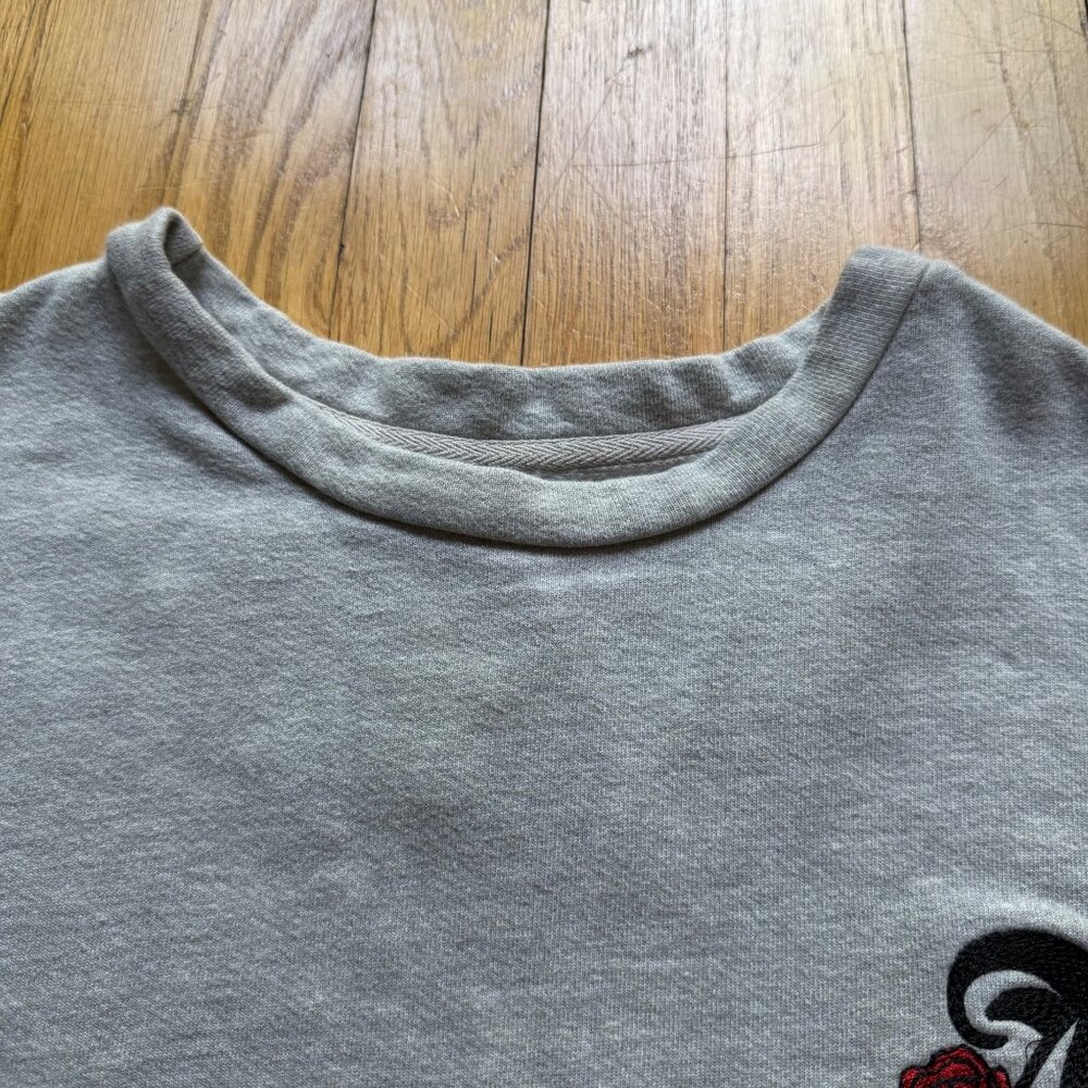 Adaptation Post LA Size L Gray Red Rose Floral Embroidered Crewneck Sweatshirt - Picture 15 of 15
